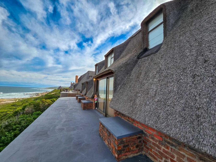4 Bedroom Property for Sale in Stilbaai Wes Western Cape
